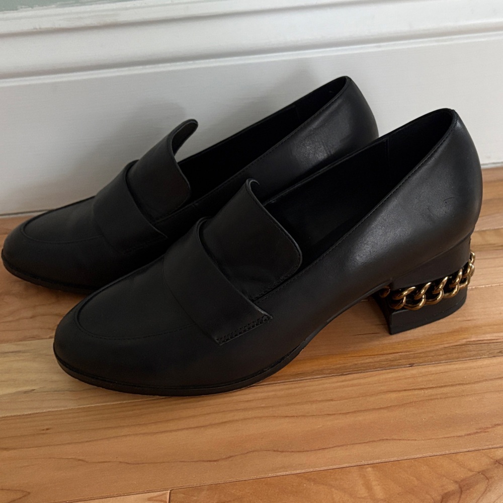 Kurt Geiger Black Leather Loafers with Gold Chain Accent size 36